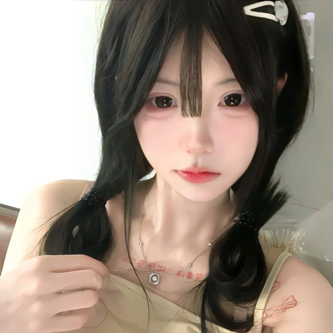 艾莉莎‧施莱辛格:战妆